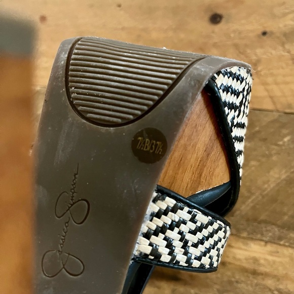 JESSICA SIMPSON WOOD PLATFORM HEELS SIZE 7.5 - Picture 8 of 8